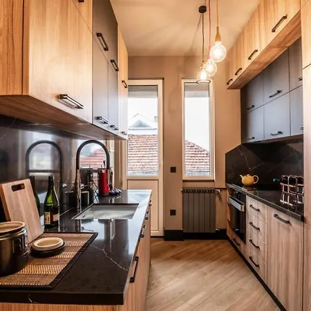 Apartment High-end With Free Parking In Center *